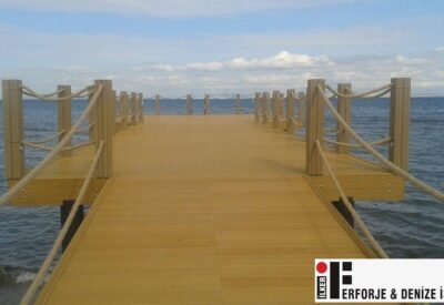 Yalova Royal Blue Sitesi Denize İskele