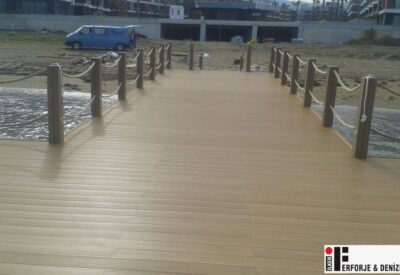 Yalova Royal Blue Sitesi Denize İskele